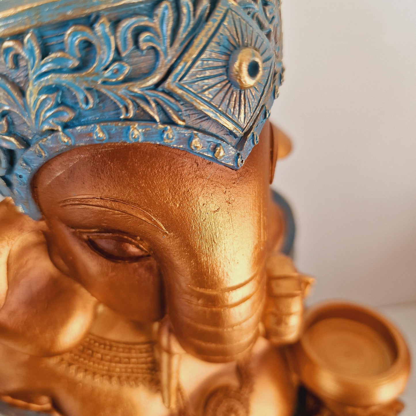 Turquoise Ganesh Statue - Black Qubd