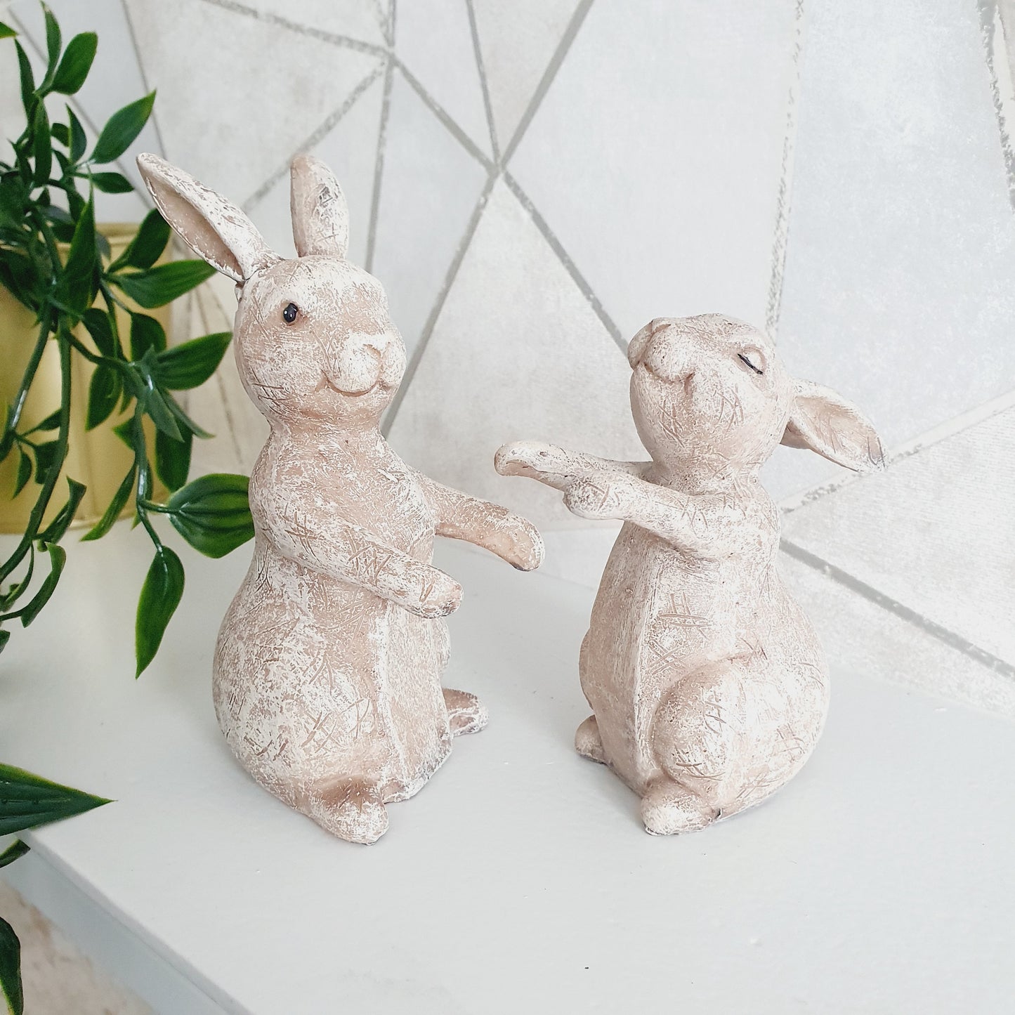 Bunny Couple Statue