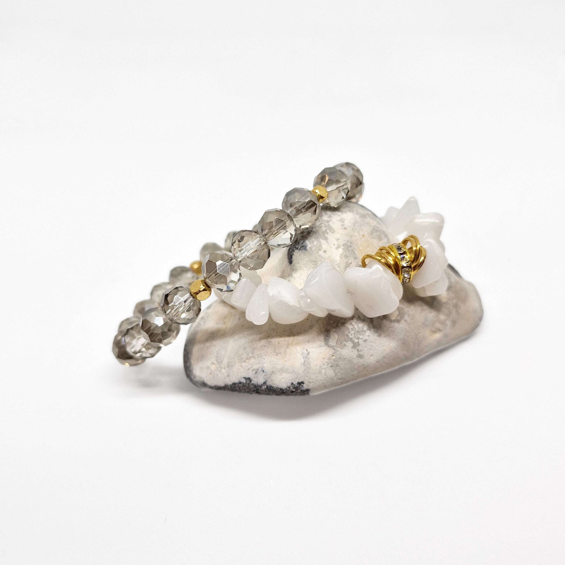 White Snow Quartz Chips Crystal Bracelet Set - Black Qubd