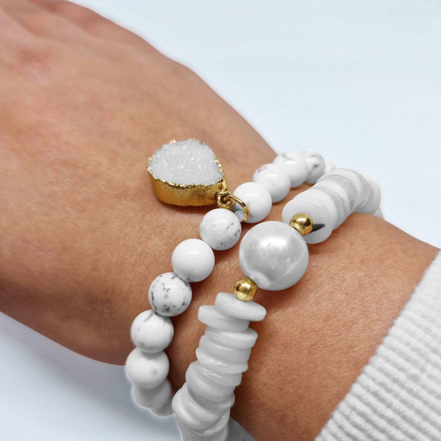 White Magnesite Crystal Layers Bracelet Set with Agate Charm - Black Qubd