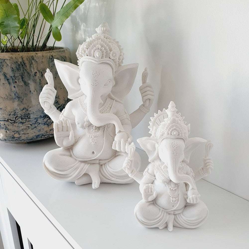 Lord Ganesh Statue in Pure White - 3 Sizes Black Qubd