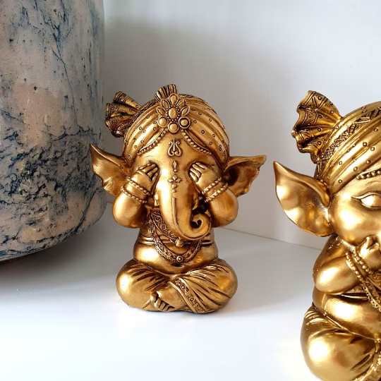Gold Ganesh Set Black Qubd