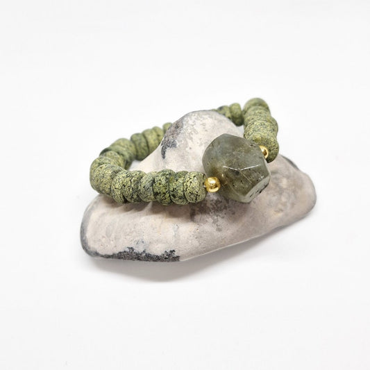 Green Labrodite Crystal Beads Bracelet - Black Qubd LTD